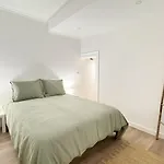 Woody Boutique 6 Trendy Flat By Homeful Homes *
