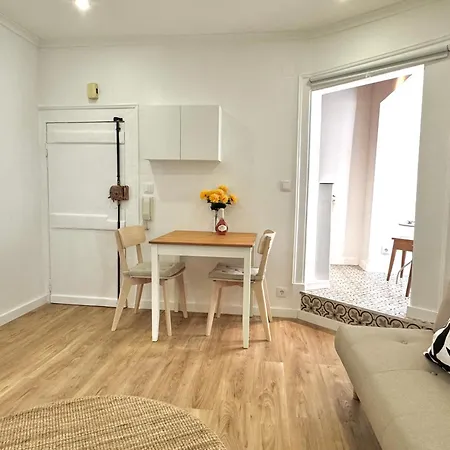 Woody Boutique 6 Trendy Flat By Homeful Homes Apartman