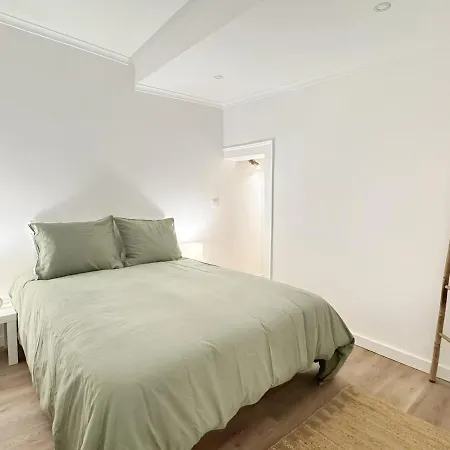 Woody Boutique 6 Trendy Flat By Homeful Homes *